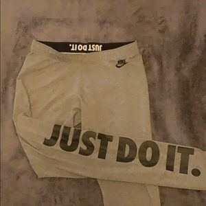 Women’s Nike grey legging